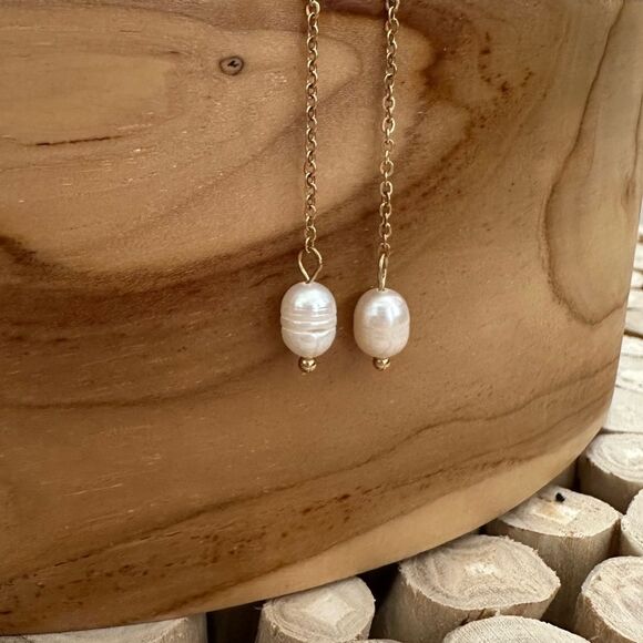 Ramla | Pearl Cluster earrings natural fresh water pearl dainty - Picture 6 of 7